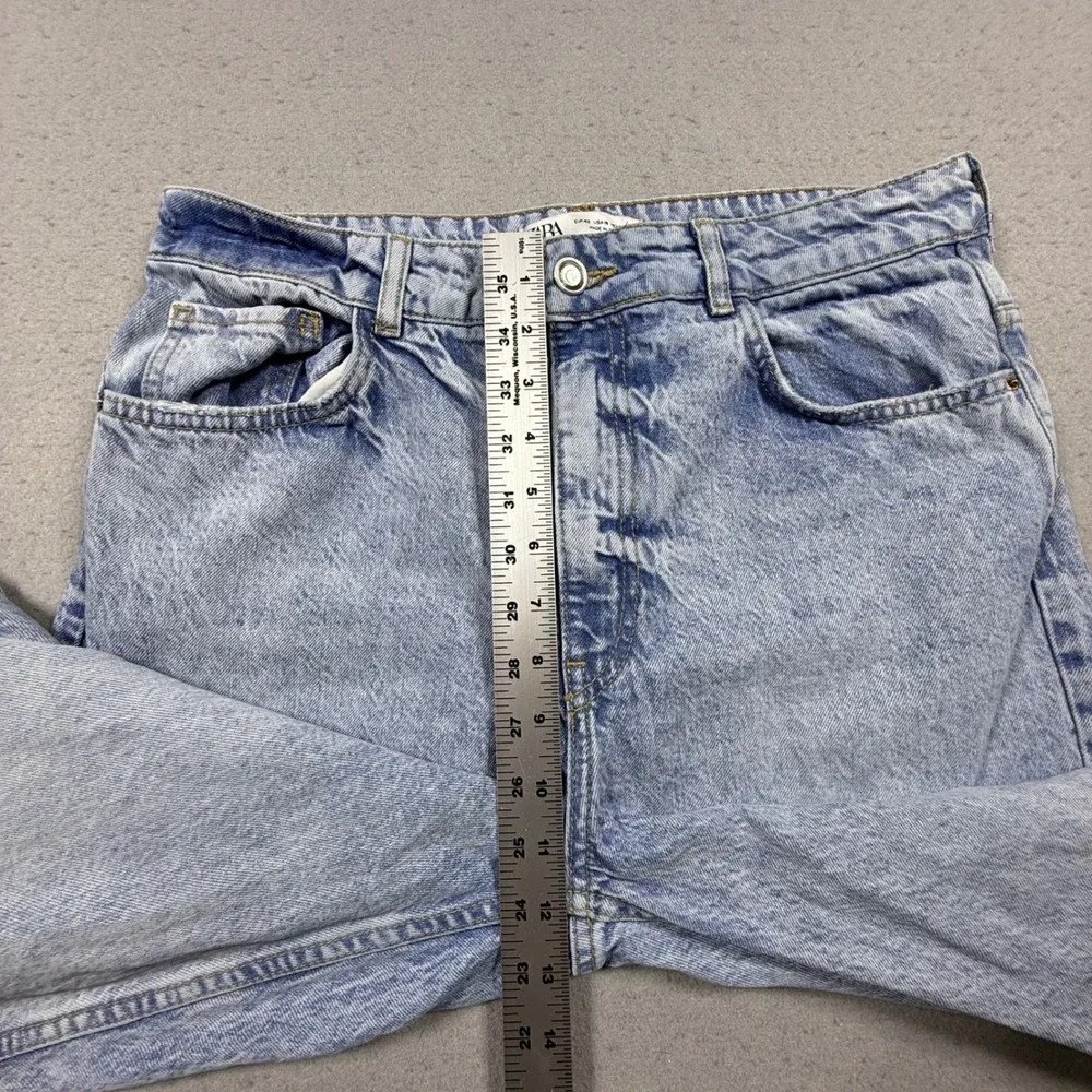 Zara Men(uni) Light Wash Straight Leg Distressed Raw Hem JeansBlue Denim Size 32